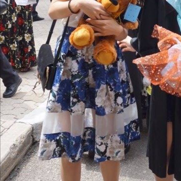 Floral pattern skirt - Picture 3 of 3